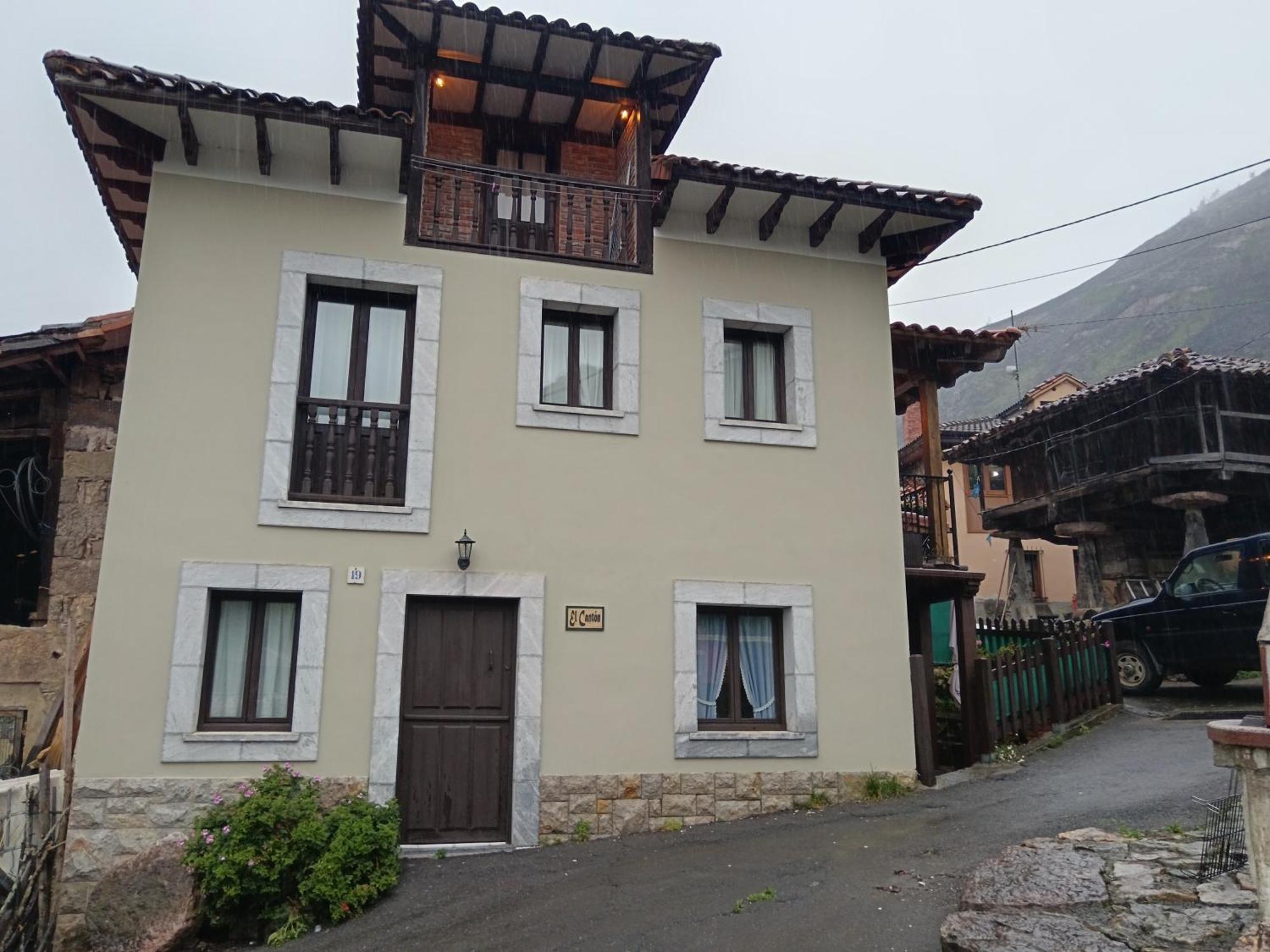 El Cantón Cangas de Onís Exterior foto