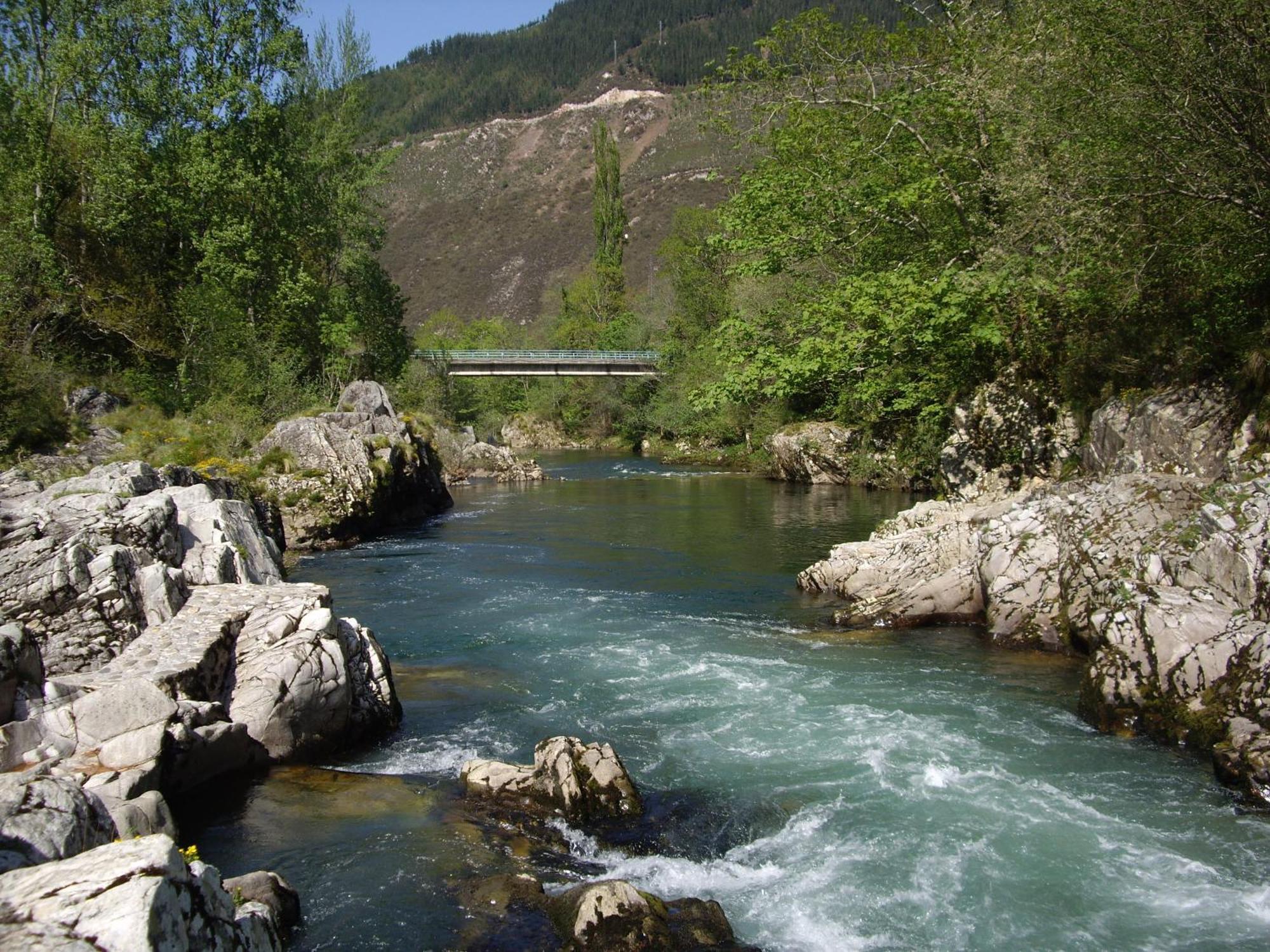 El Cantón Cangas de Onís Exterior foto