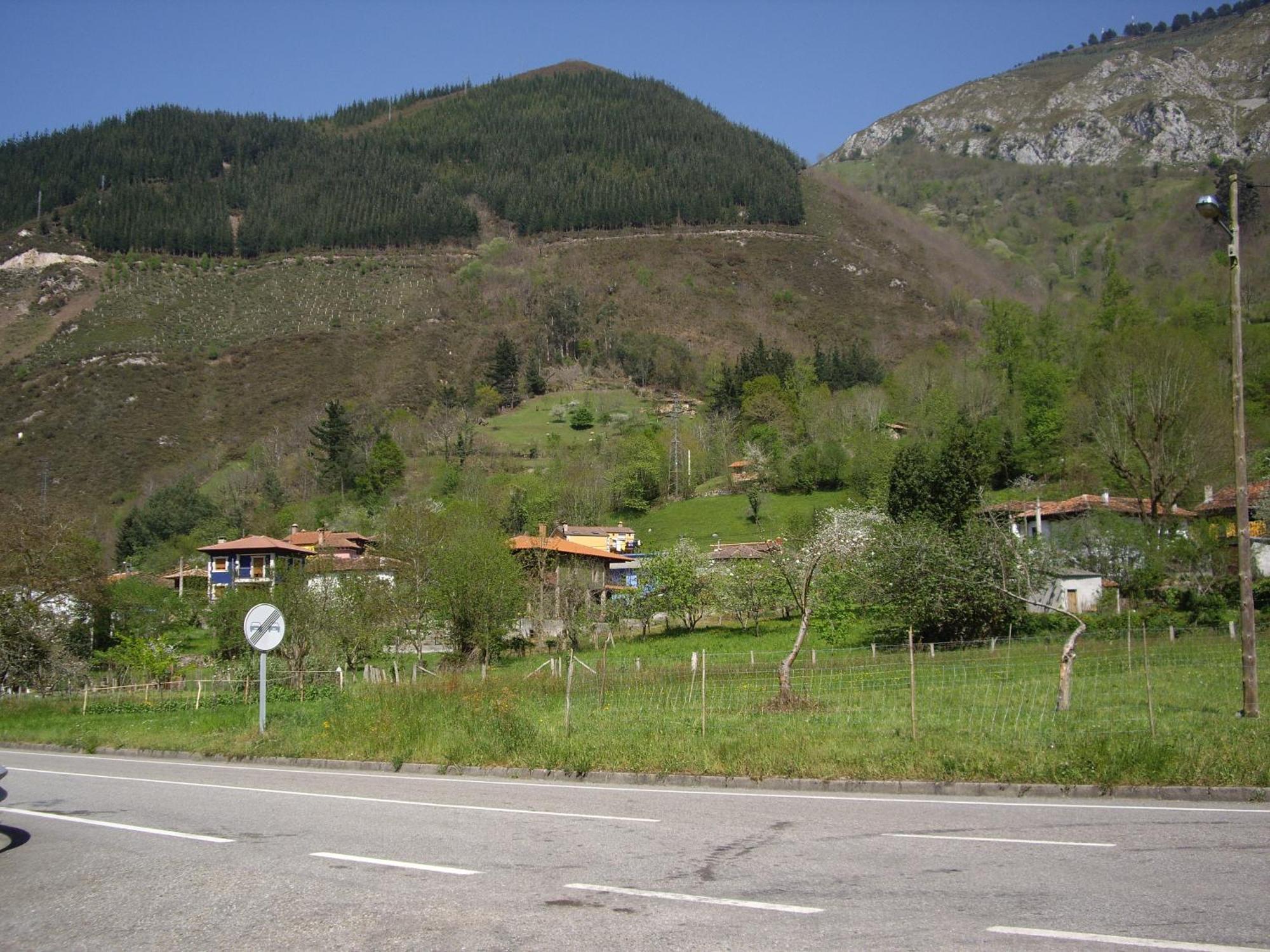 El Cantón Cangas de Onís Exterior foto