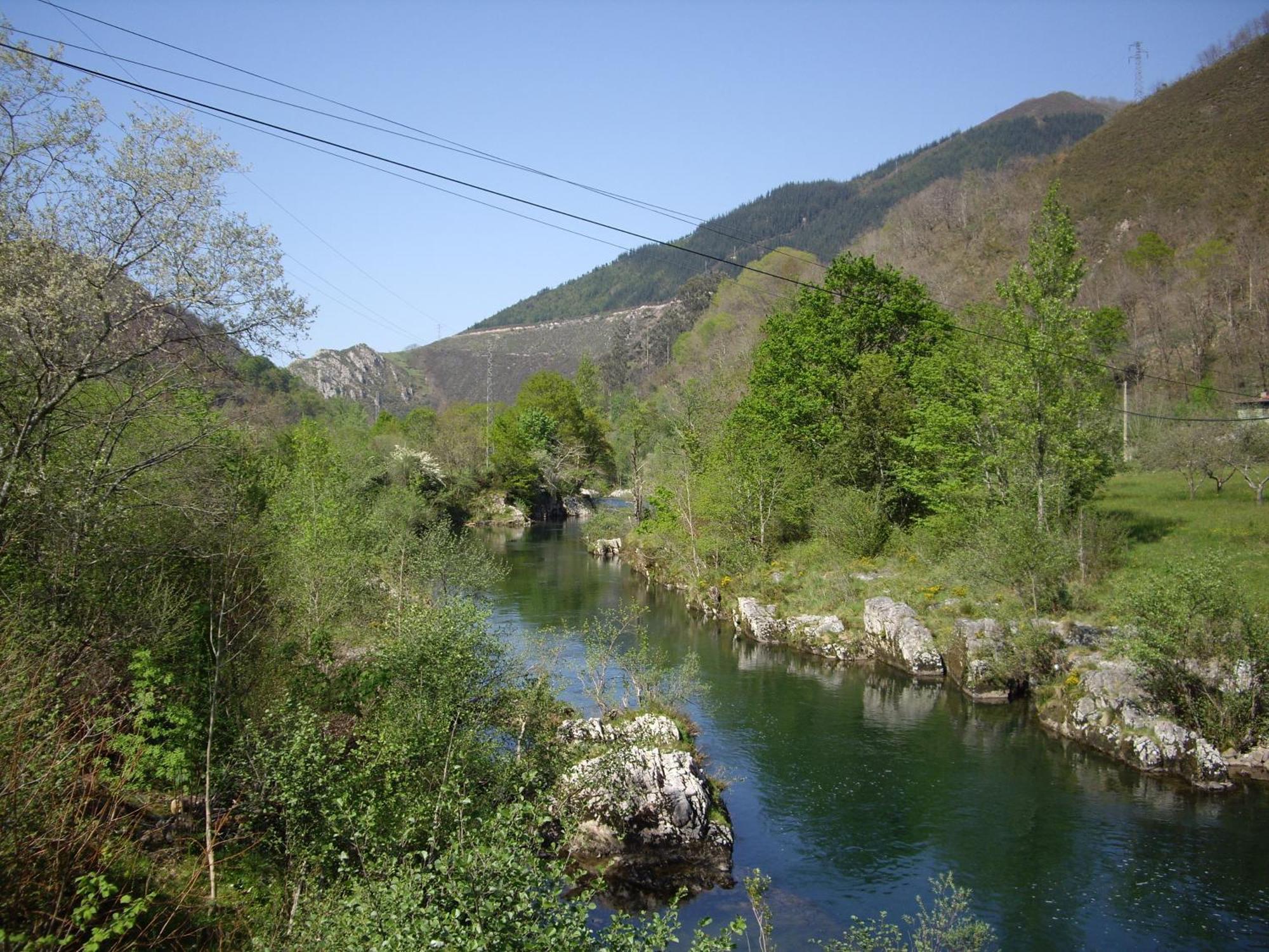El Cantón Cangas de Onís Exterior foto