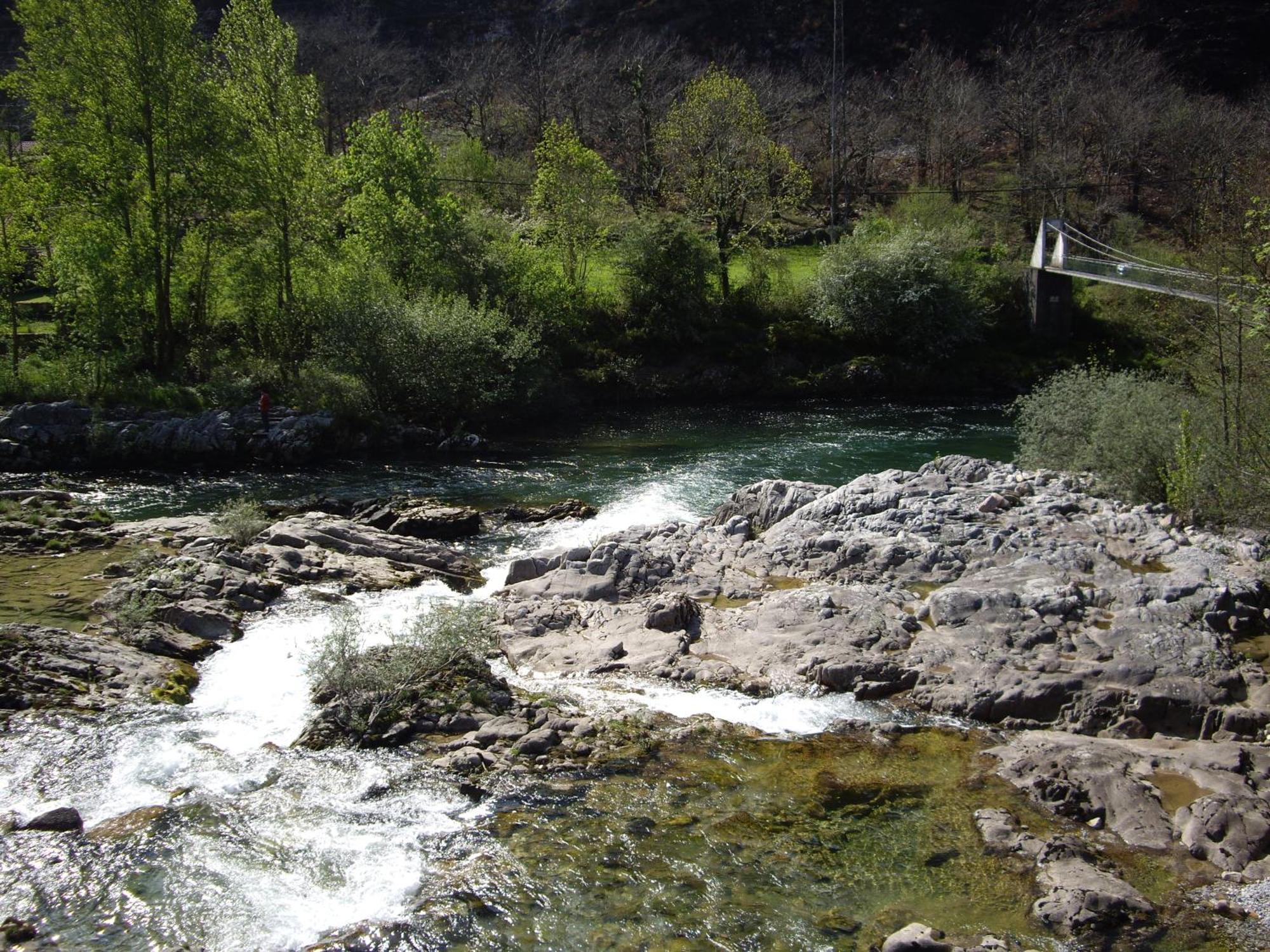El Cantón Cangas de Onís Exterior foto